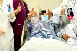 爱游戏官方-包含篮球运动员赴医院探望患癌老友的词条