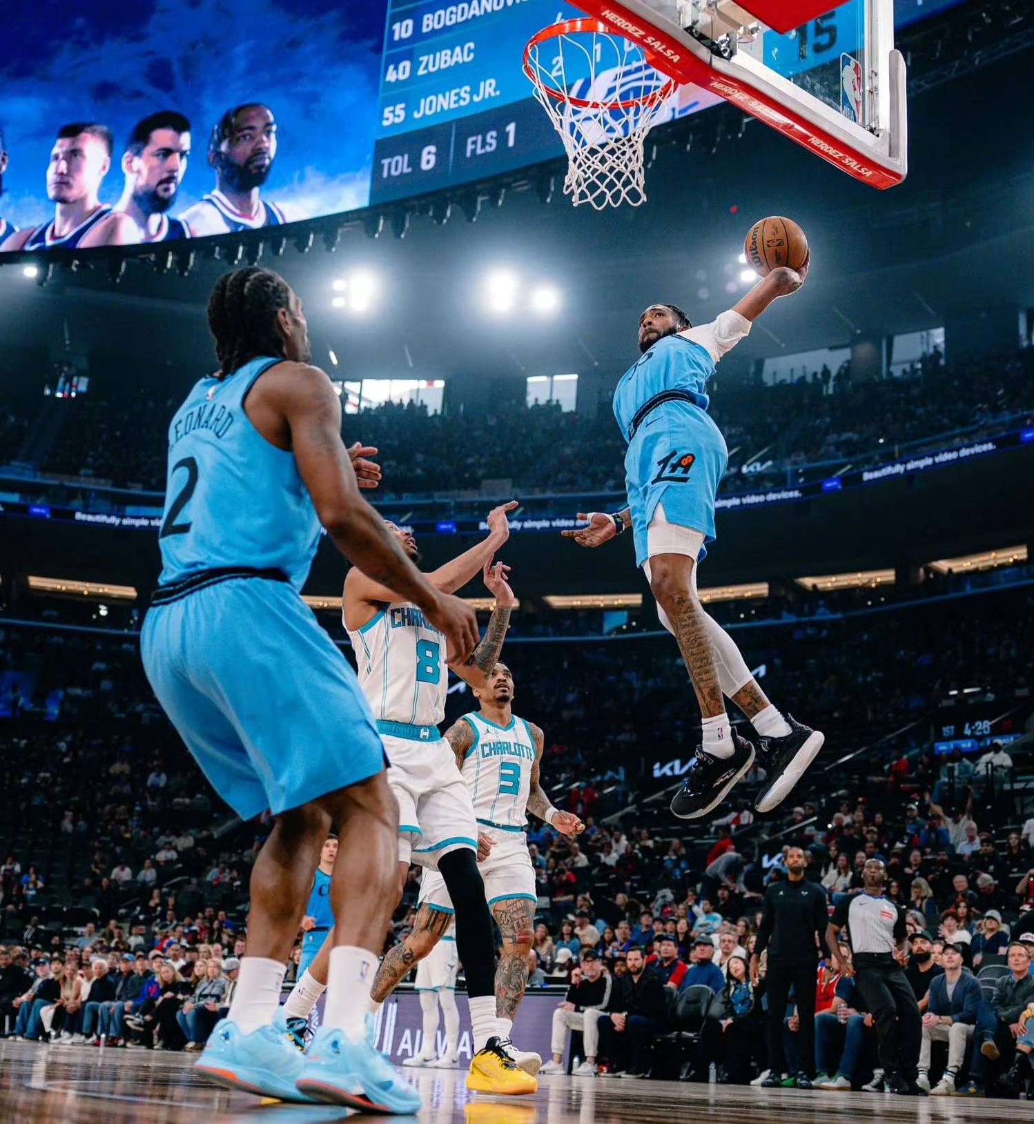 快船比赛连胜,稳坐榜首 快船比赛连胜,稳坐榜首