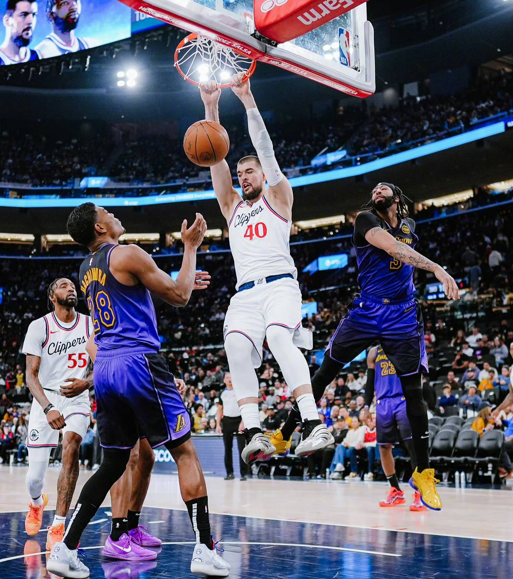 快船绝杀勇士，取得重要胜利