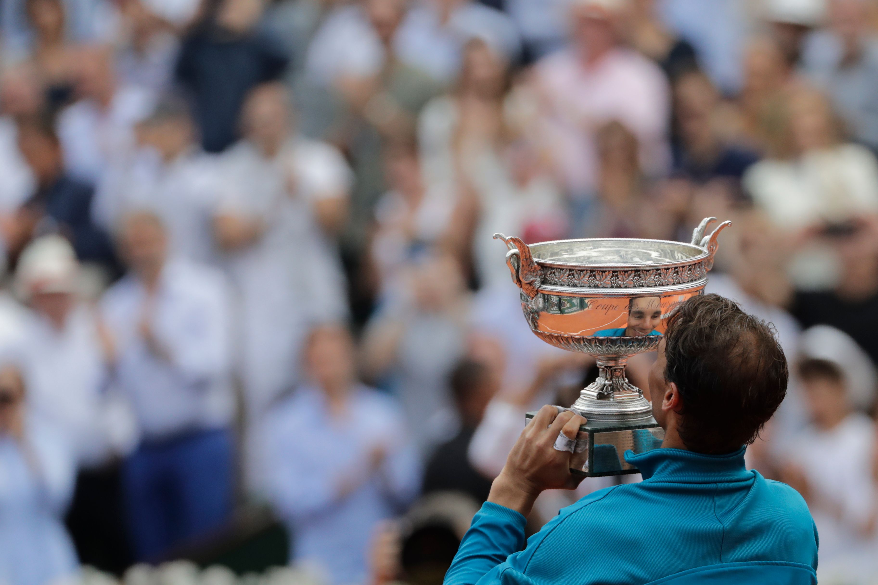 欧洲网球队横扫英国网球队,纳达尔统治全场 欧洲网球队横扫英国网球队,纳达尔统治全场