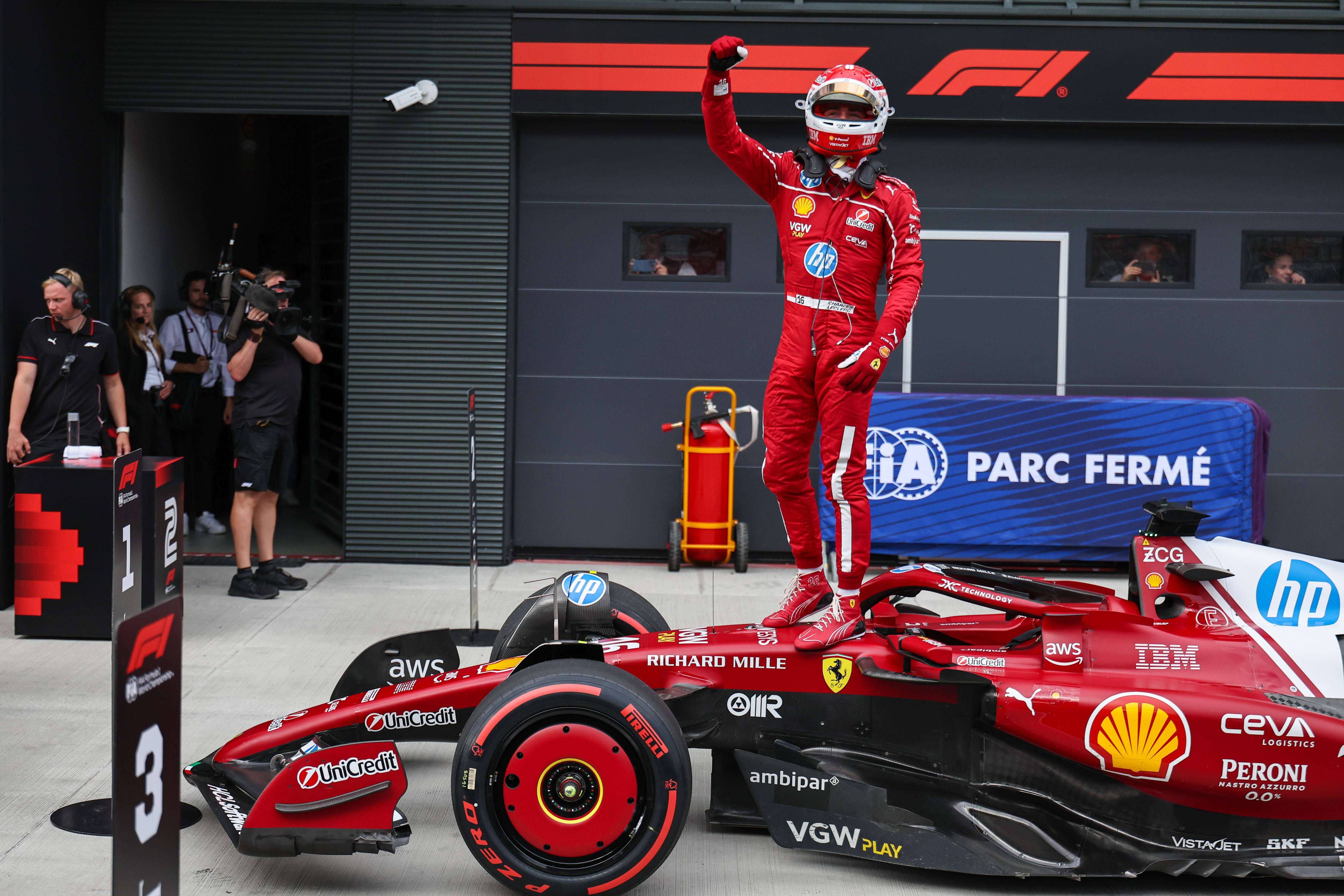 梅赛德斯翻盘哈斯车队,勒克莱尔扛起全队的简单介绍 梅赛德斯翻盘哈斯车队,勒克莱尔扛起全队的简单介绍