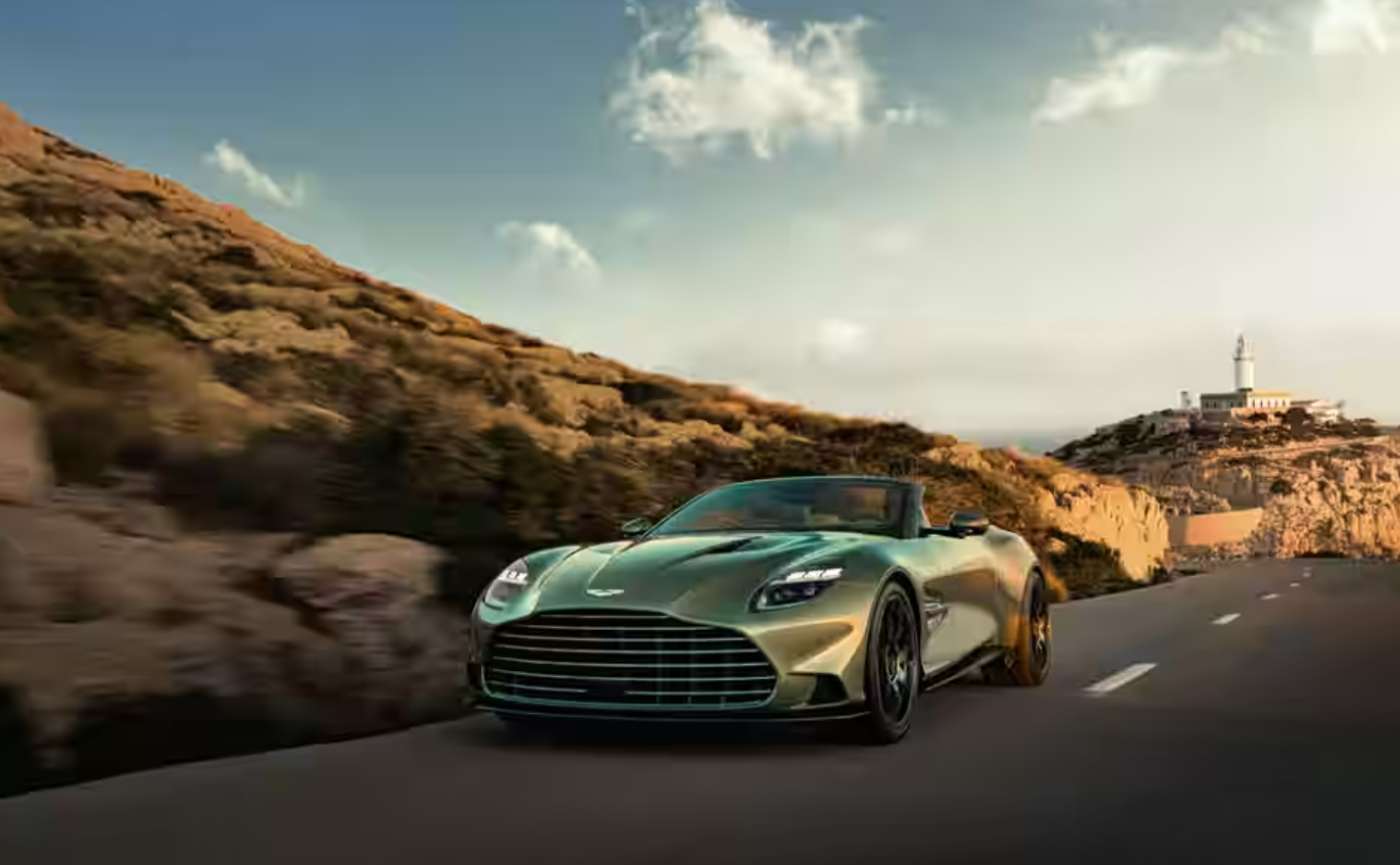 阿斯顿马丁完胜红牛二队,汉密尔顿高光表现 阿斯顿马丁完胜红牛二队,汉密尔顿高光表现