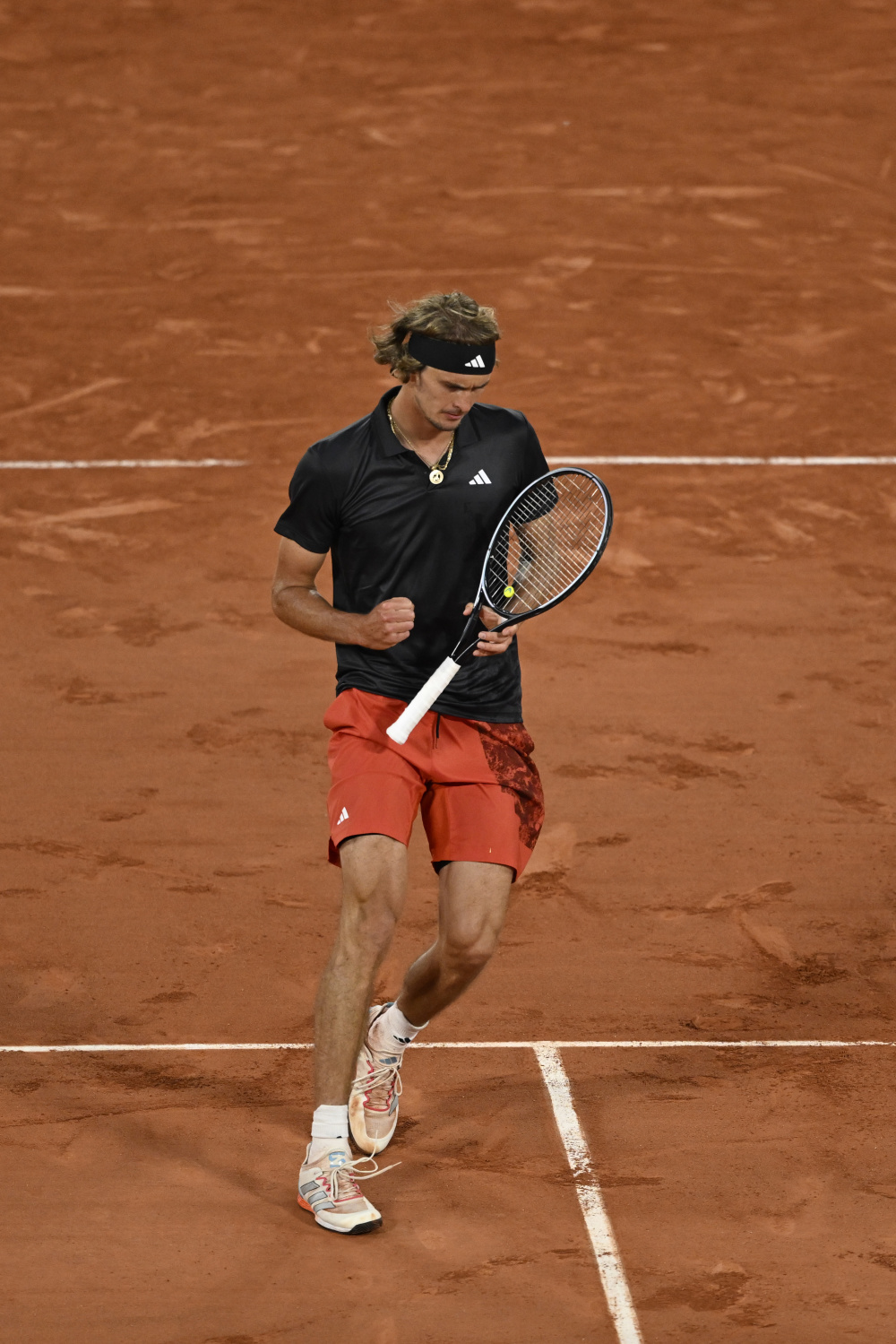 拉沃尔杯鏖战法网,兹维列夫高光表现 拉沃尔杯鏖战法网,兹维列夫高光表现