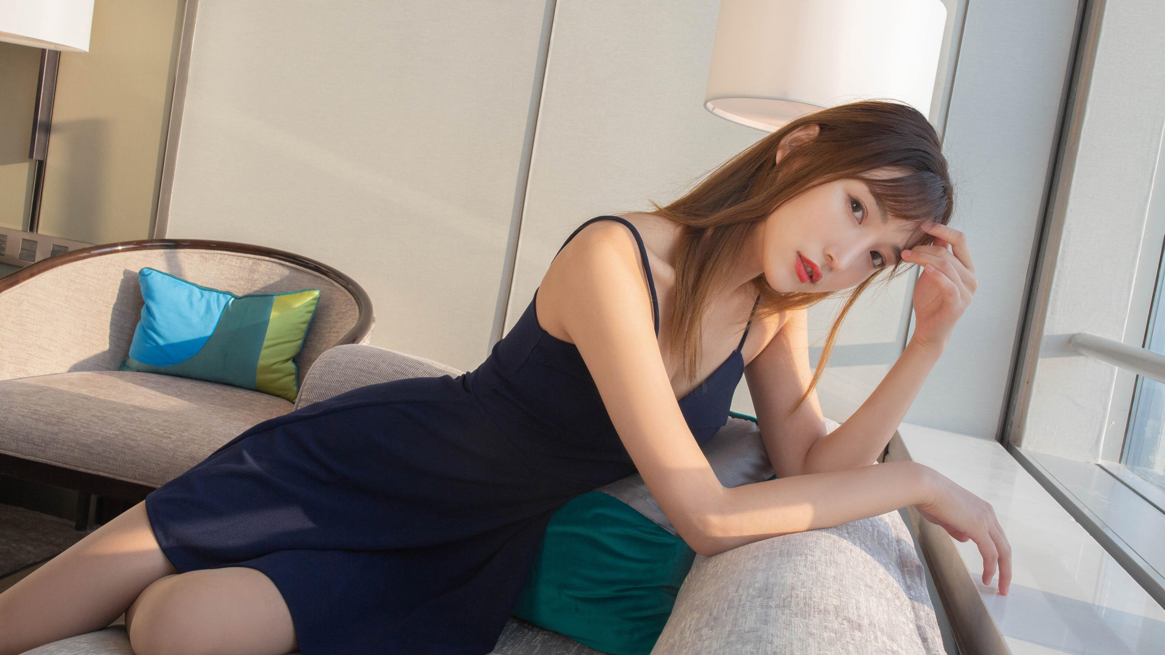 霍勒迪狂飙40分创纪录，黄蜂关键战逆袭勇士